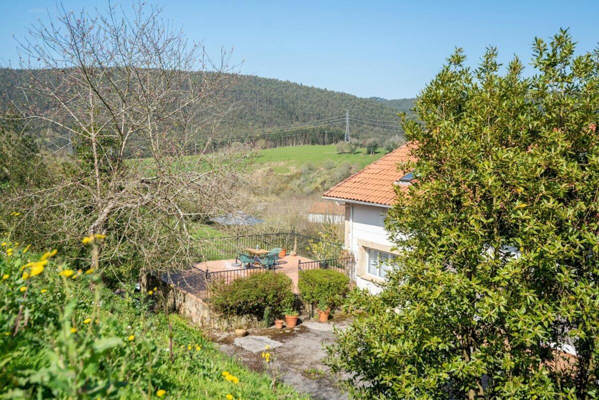 Casa Con Jardin En Gama Villa Bárcena de Cicero Kültér fotó