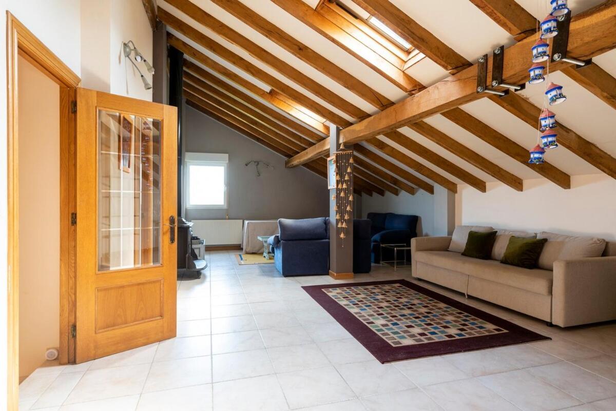 Casa Con Jardin En Gama Villa Bárcena de Cicero Kültér fotó