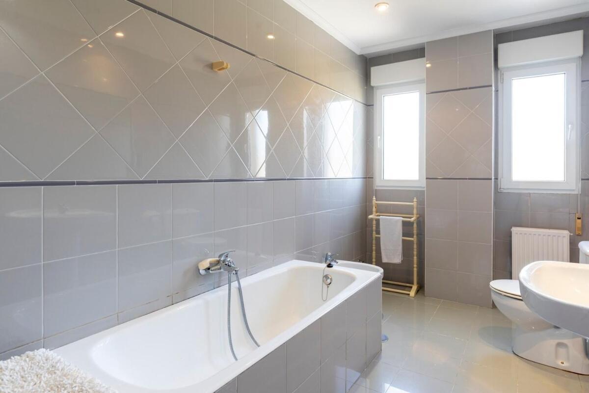 Casa Con Jardin En Gama Villa Bárcena de Cicero Kültér fotó