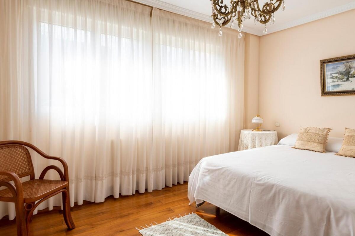 Casa Con Jardin En Gama Villa Bárcena de Cicero Kültér fotó