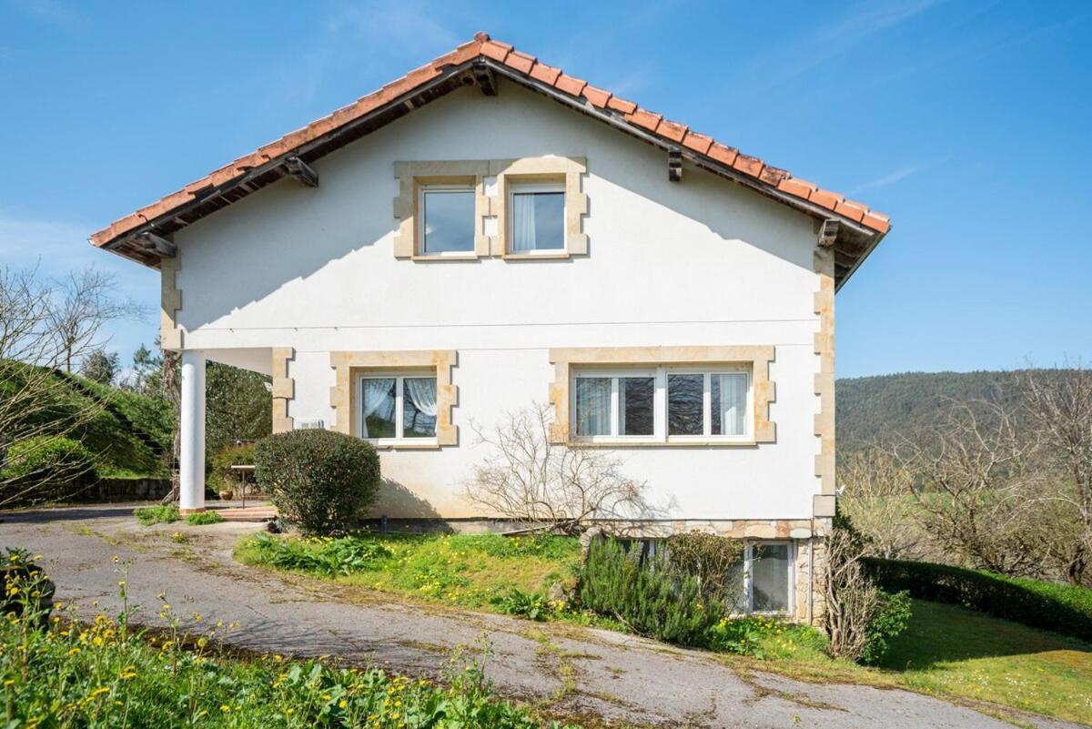 Casa Con Jardin En Gama Villa Bárcena de Cicero Kültér fotó