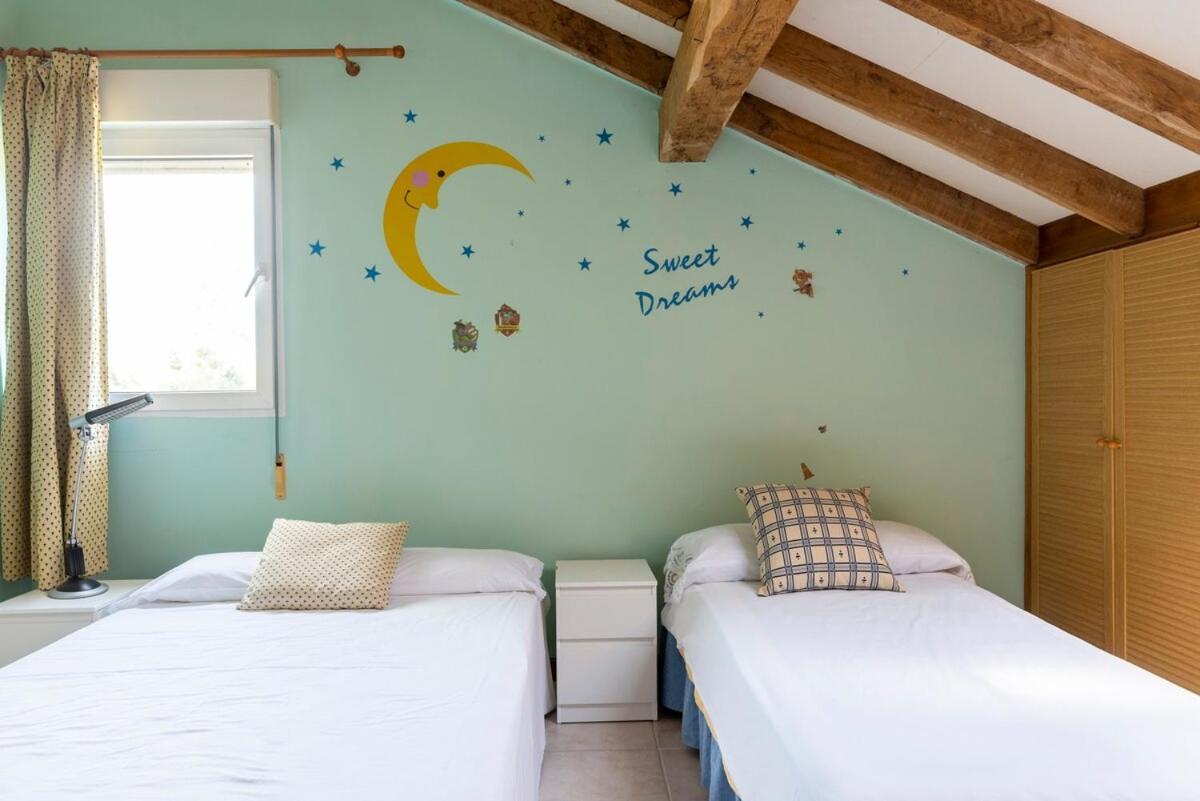 Casa Con Jardin En Gama Villa Bárcena de Cicero Kültér fotó