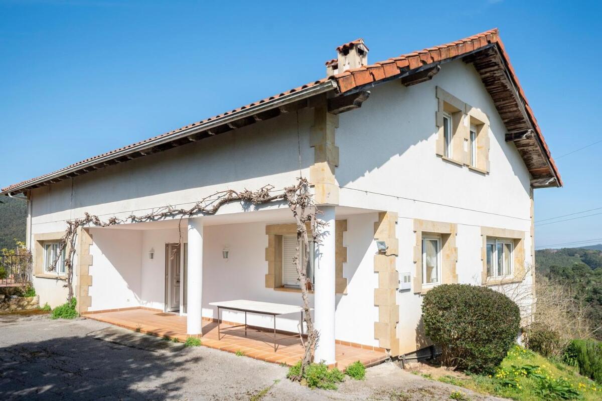 Casa Con Jardin En Gama Villa Bárcena de Cicero Kültér fotó