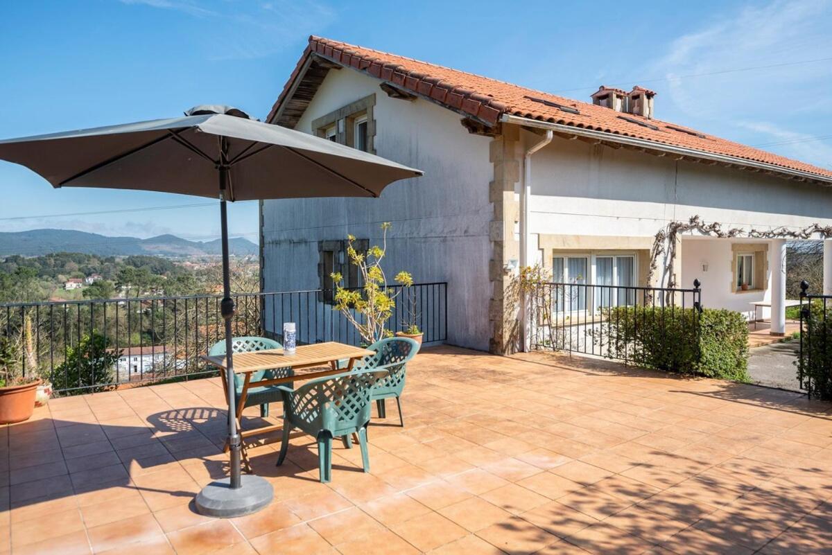 Casa Con Jardin En Gama Villa Bárcena de Cicero Kültér fotó